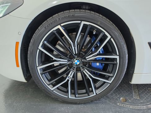 Used 2022 BMW M550i xDrive w/ Premium Package AWD/4WD image 42
