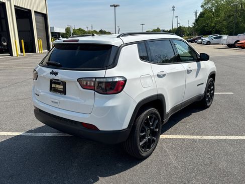 New 2026 Jeep Compass Latitude image 5