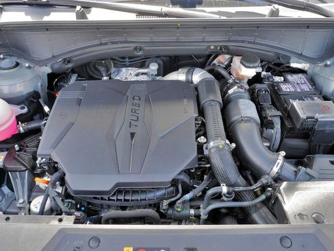Used 2025 Hyundai Santa Fe Limited FWD image 35