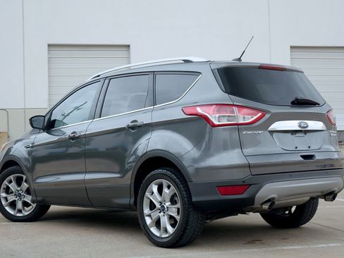 Used 2014 Ford Escape Titanium FWD image 4