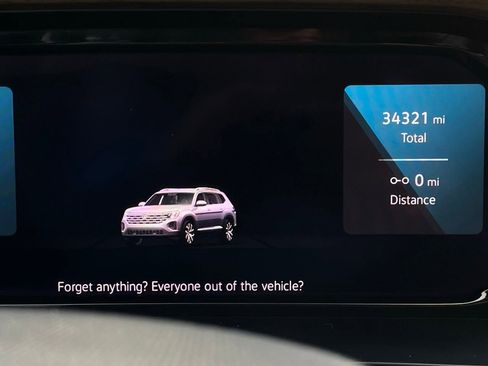 Used 2025 Volkswagen Atlas SE FWD image 15