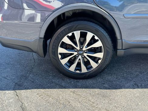 Used 2017 Subaru Outback 3.6R Limited image 15