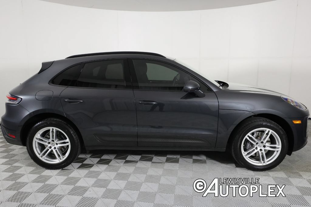 Used 2023 Porsche Macan AWD/4WD image 4