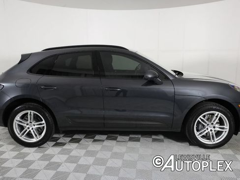 Used 2023 Porsche Macan AWD/4WD image 4