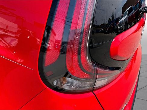 Used 2024 Kia Soul LX w/ Option Group 015 FWD image 28