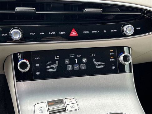 Used 2026 Genesis GV70 2.5T Select image 29