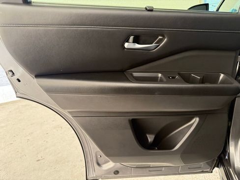 Used 2022 Nissan Pathfinder SL w/ SL Premium Package image 22