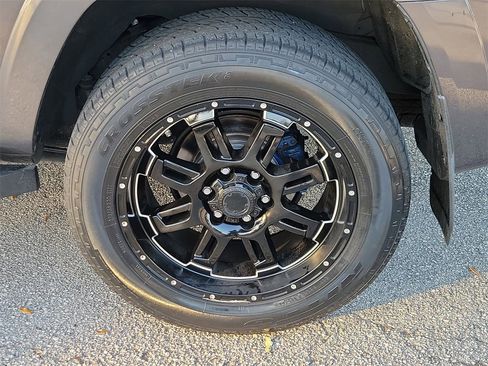 Used 2019 Toyota 4Runner SR5 image 5