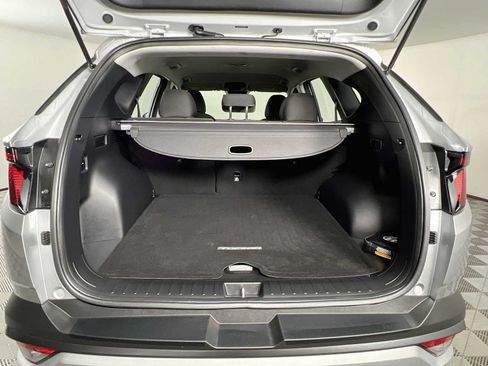 Used 2025 Hyundai Tucson SE AWD/4WD image 24