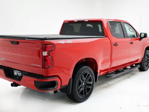 Used 2023 Chevrolet Silverado 1500 Custom image 9