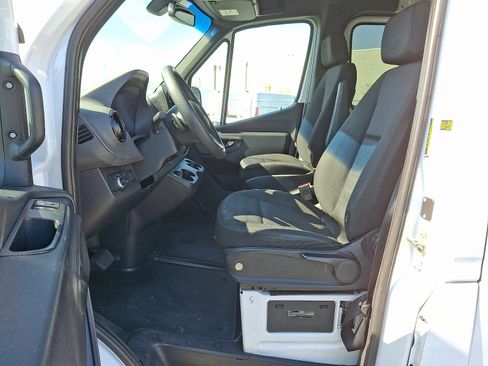 Used 2022 Mercedes-Benz Sprinter 144 Cargo image 14