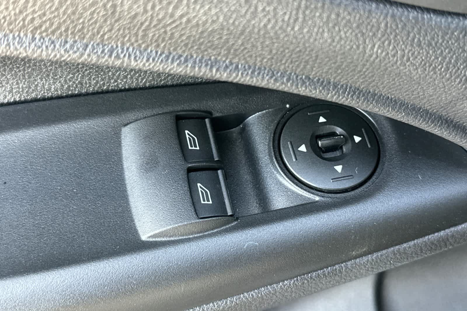 Used 2016 Ford Transit Connect XL FWD image 12