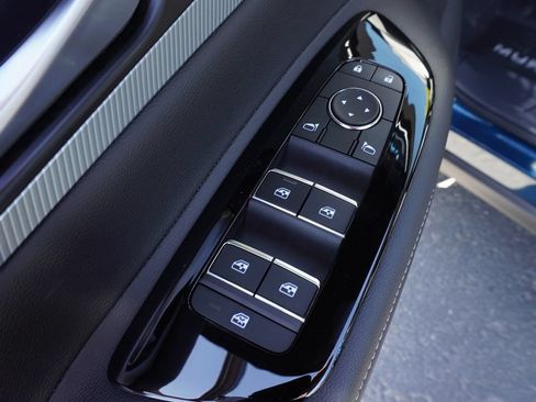 Used 2025 Nissan Murano SL AWD/4WD image 16