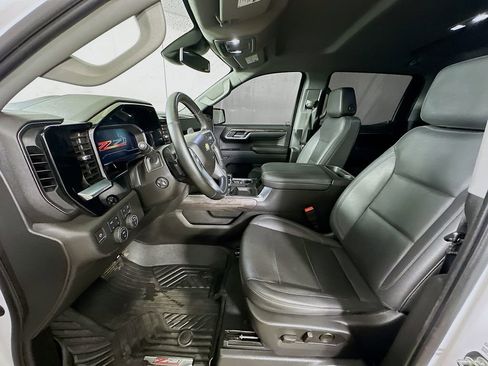 Used 2023 Chevrolet Silverado 1500 LTZ image 14