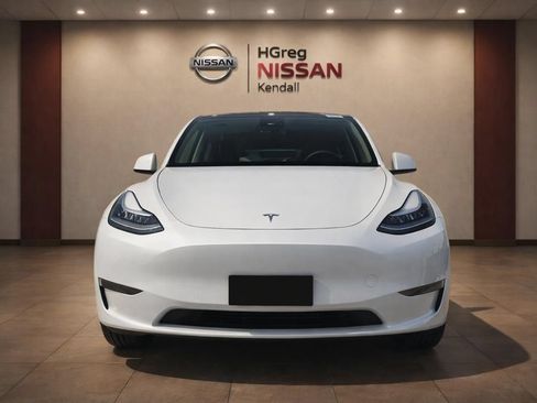 Used 2021 Tesla Model Y Long Range AWD/4WD image 5