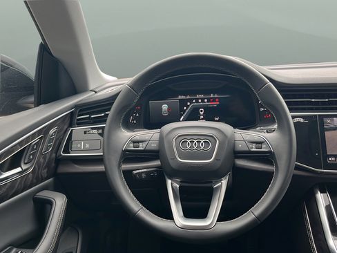 Used 2023 Audi Q8 Prestige w/ Prestige Package AWD/4WD image 10