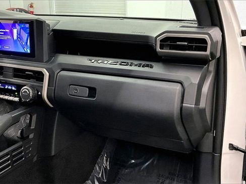 Used 2024 Toyota Tacoma SR image 15