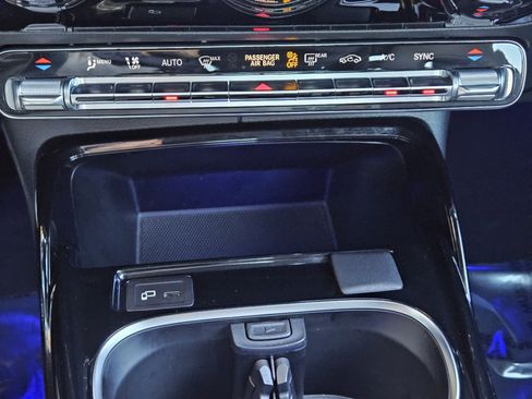 Used 2022 Mercedes-Benz CLA 35 AMG 4MATIC image 19