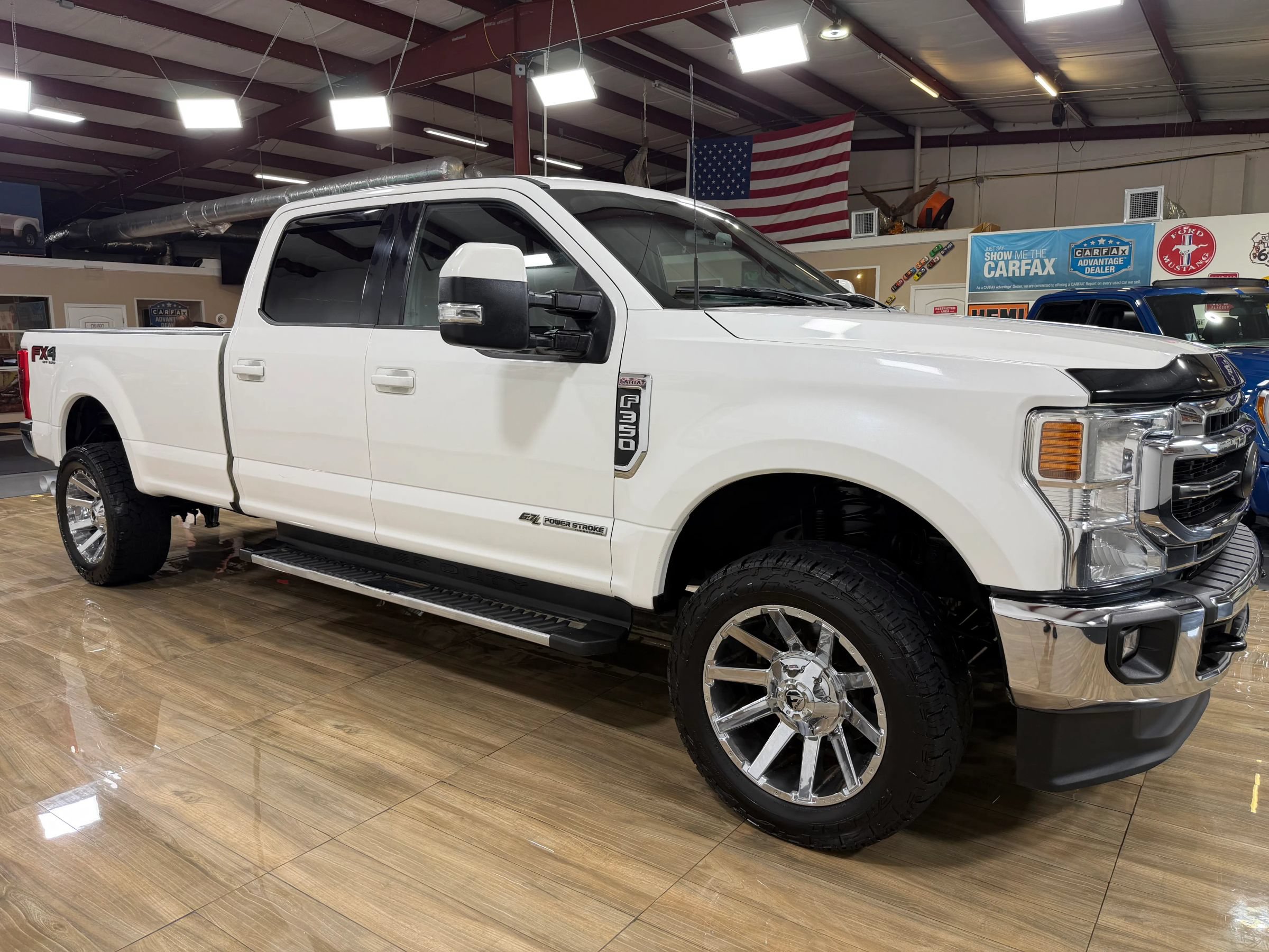 Used 2022 Ford F350 Lariat AWD/4WD image 4