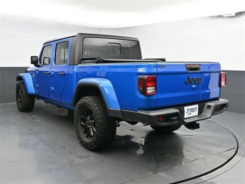 Used 2023 Jeep Gladiator Sport image 11