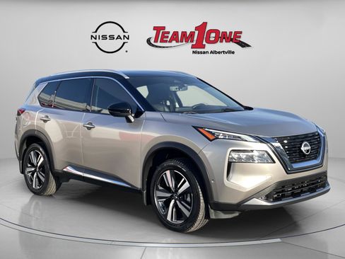 Used 2022 Nissan Rogue SL w/ SL Premium Package image 1