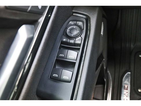 Used 2024 GMC Sierra 2500 AT4 w/ AT4 Premium Plus Package AWD/4WD image 19