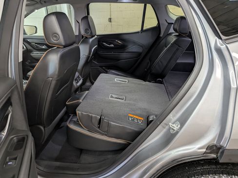 Used 2024 GMC Terrain AT4 w/ Tech Package AWD/4WD image 9