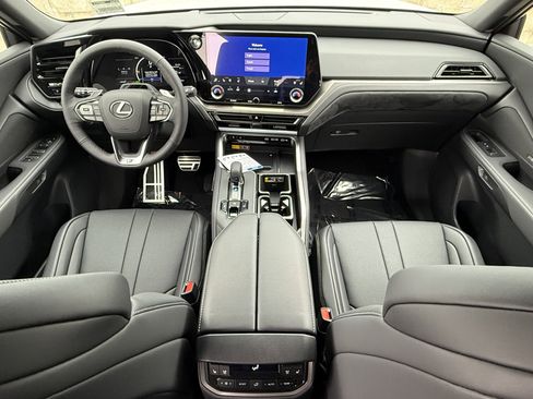 New 2026 Lexus TX 500h AWD image 24