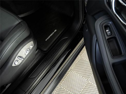 New 2026 Porsche Macan Turbo AWD/4WD image 26