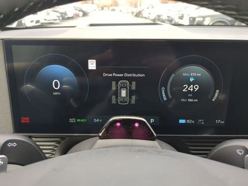 Used 2025 Hyundai Ioniq 5 Limited image 17