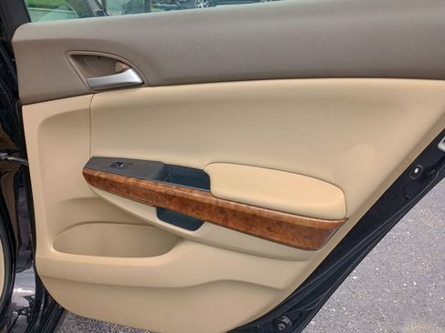 Used 2009 Honda Accord EX image 19