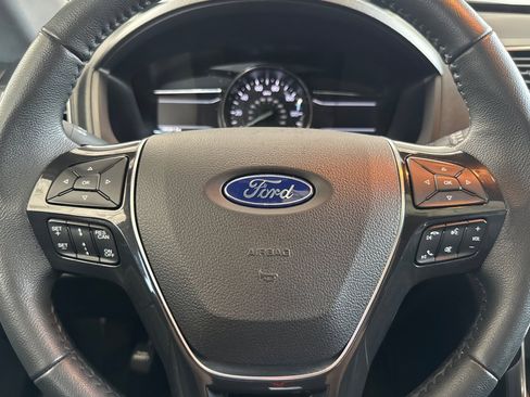Used 2017 Ford Explorer Limited w/ Equipment Group 301A AWD/4WD image 31