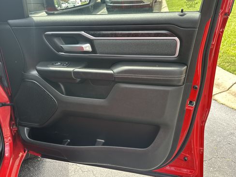 Used 2022 RAM 1500 Big Horn AWD/4WD image 14