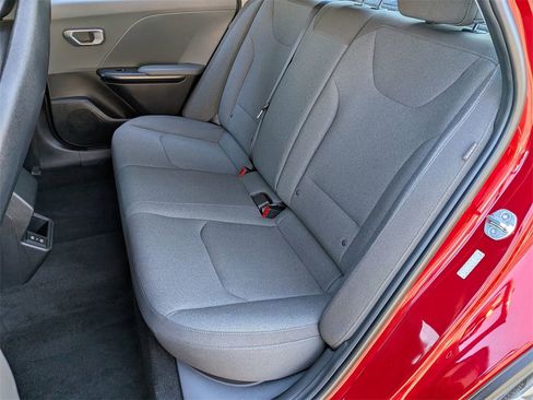 New 2025 Kia K4 LXS image 41