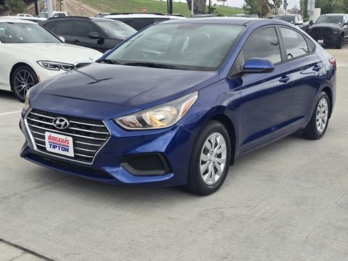 Used 2022 Hyundai Accent SE FWD image 9