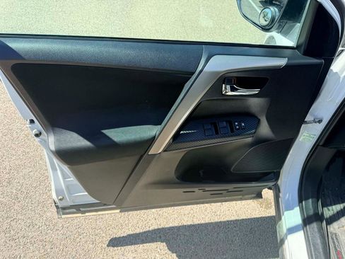 Used 2014 Toyota RAV4 XLE image 12