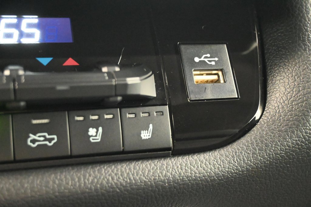 Used 2023 Toyota Tundra Limited AWD/4WD image 15