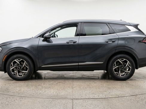 Used 2025 Kia Sportage LX image 5
