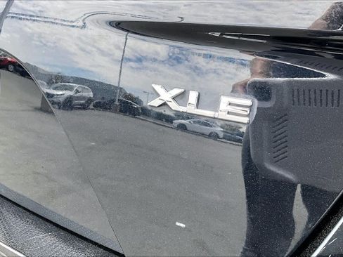Used 2022 Toyota Prius Prime XLE FWD image 9