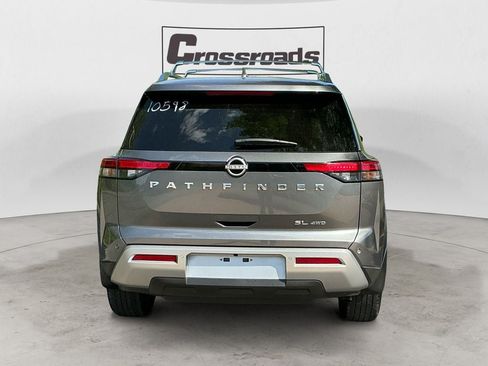Used 2025 Nissan Pathfinder SL AWD/4WD image 4