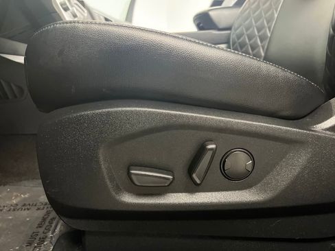Used 2024 Ford Edge Titanium AWD/4WD image 10