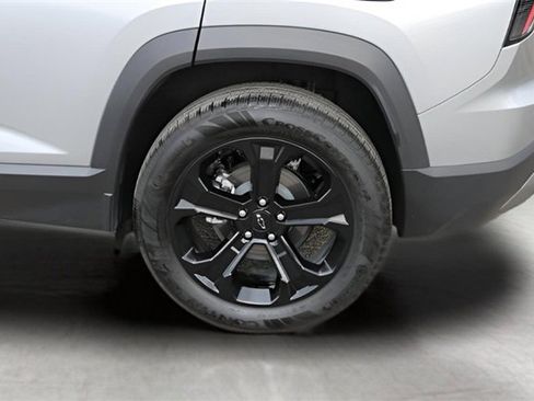 Used 2025 Chevrolet Equinox LT w/ Midnight Edition image 9