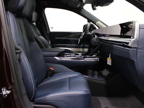 New 2025 Cadillac Escalade IQ Luxury 2 image 37