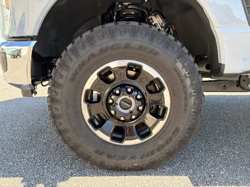 Used 2026 Ford F350 King Ranch w/ Tremor Off-Road Package AWD/4WD image 11