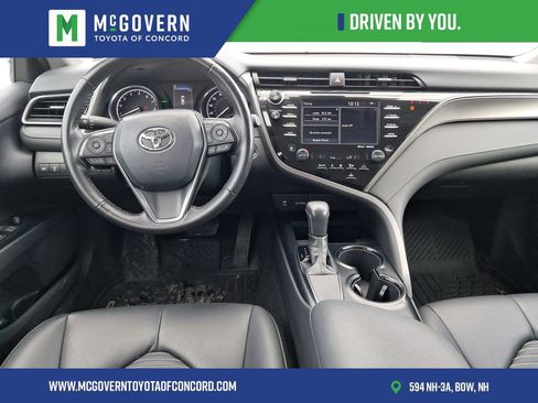 Used 2019 Toyota Camry SE image 12
