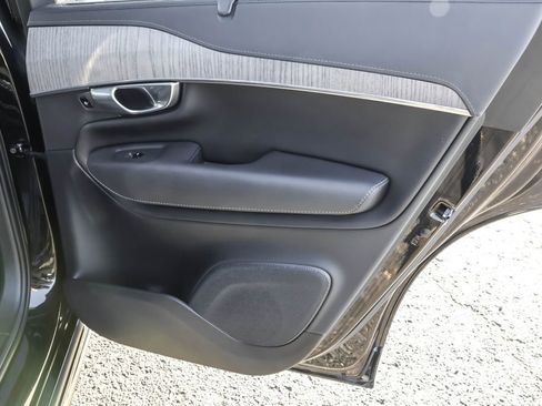 Used 2023 Volvo XC90 T8 Ultimate image 31