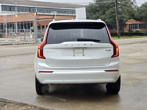 New 2026 Volvo XC90 B6 Ultra image 8