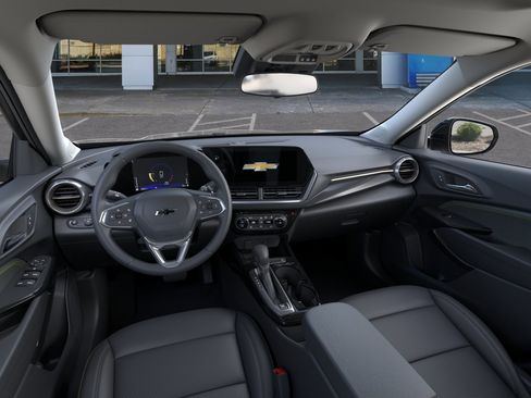 New 2026 Chevrolet Trax ACTIV w/ Sunroof Package FWD image 16