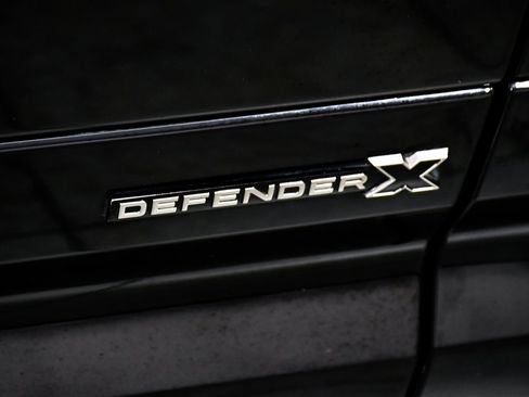 Used 2024 Land Rover Defender 130 X image 82