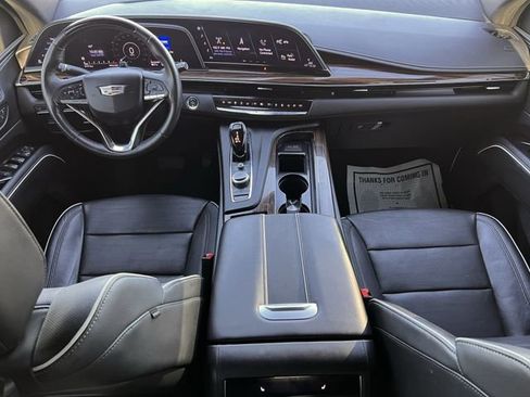 Certified 2023 Cadillac Escalade Premium Luxury image 11